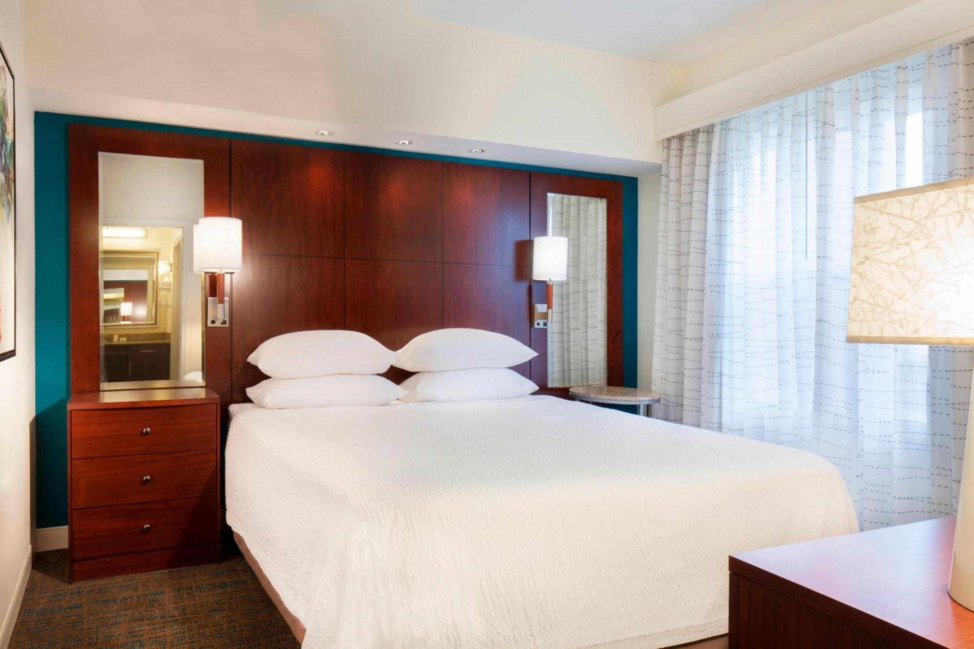 By Marriott 3* Stillwater